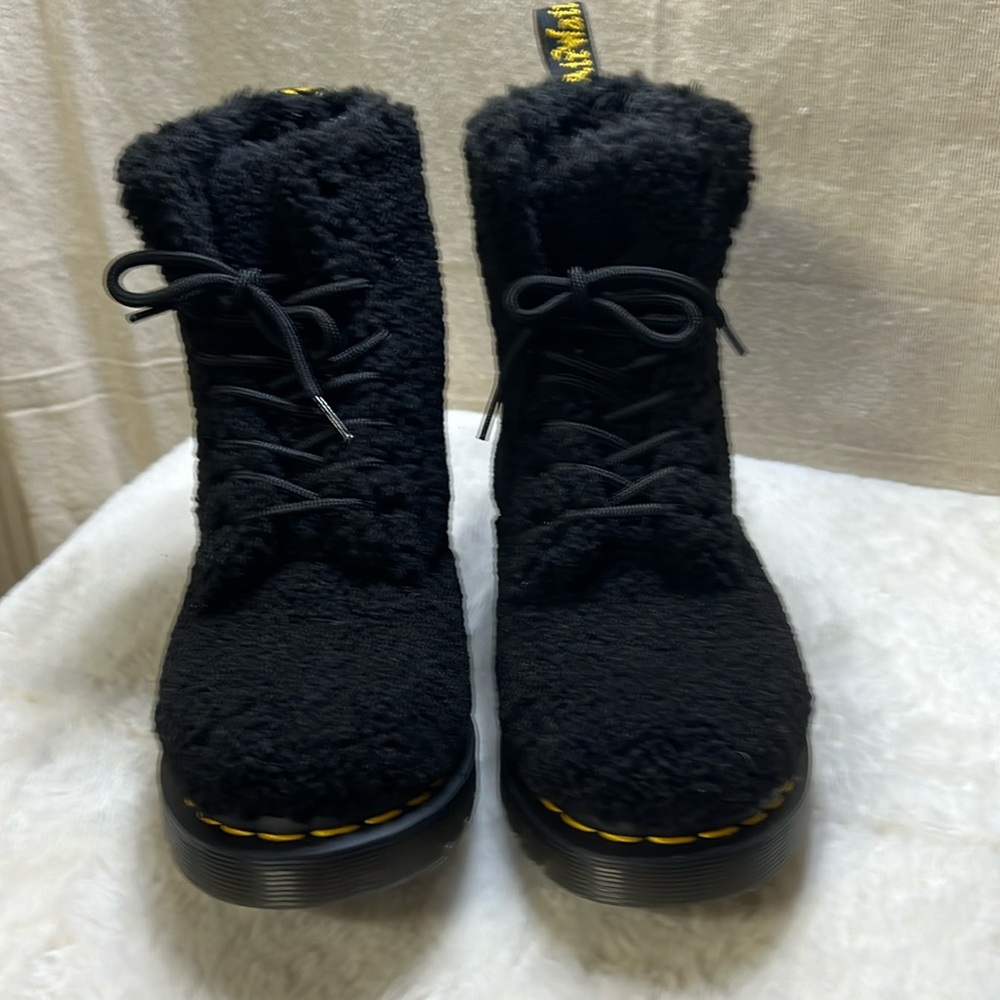 Dr Martens black Sherpa lace up boots, size 8